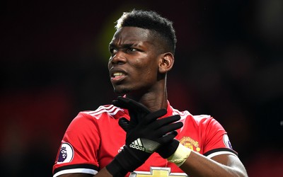 金博电竞动态-伊朗足球联赛冠军奖杯意外损坏